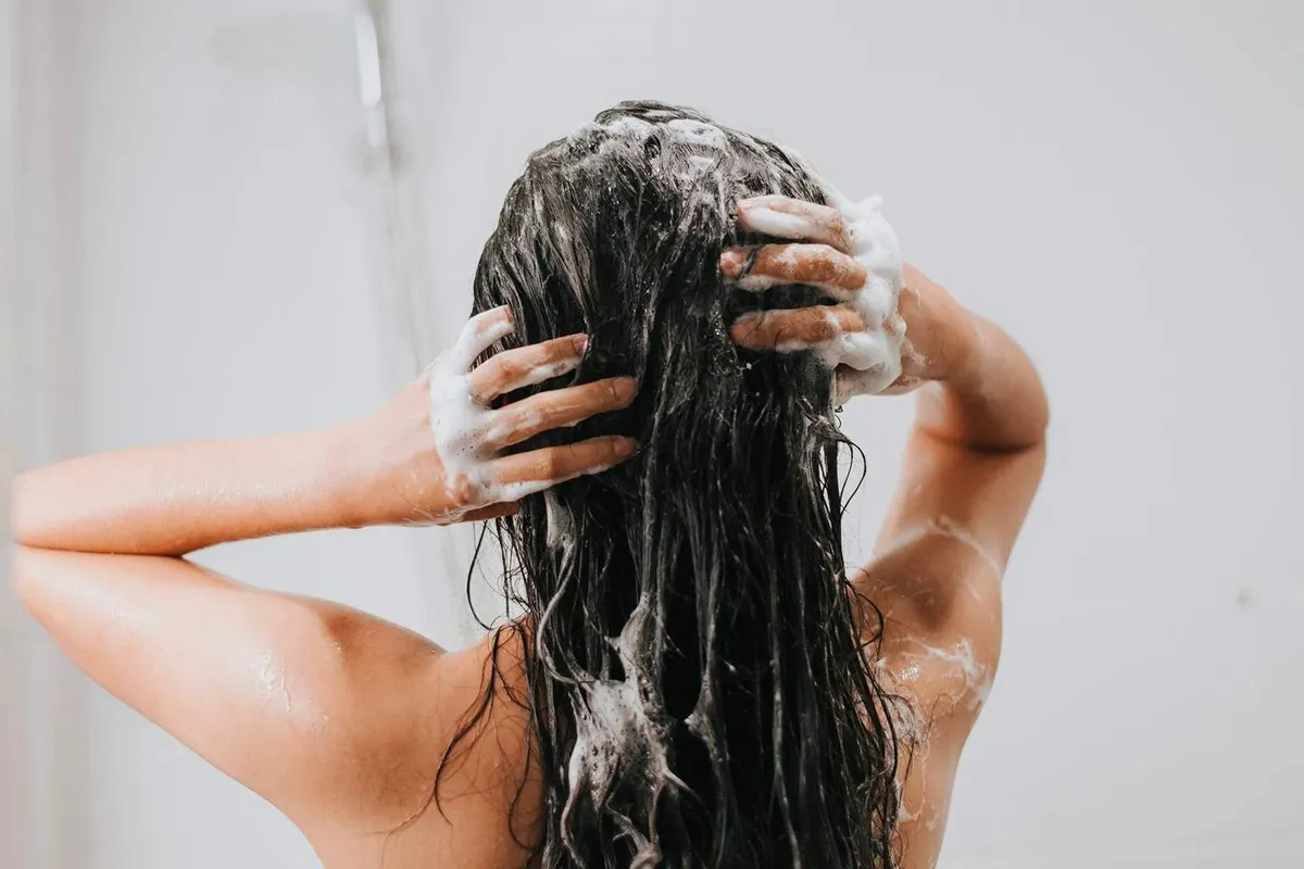 Veelvoorkomende Fouten bij Haarverzorging na het Douchen: Wat Je Zou Moeten Weten