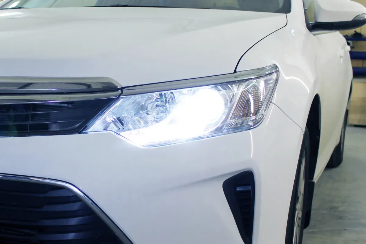 De groei van hybride technologie in de wereldwijde automarkt